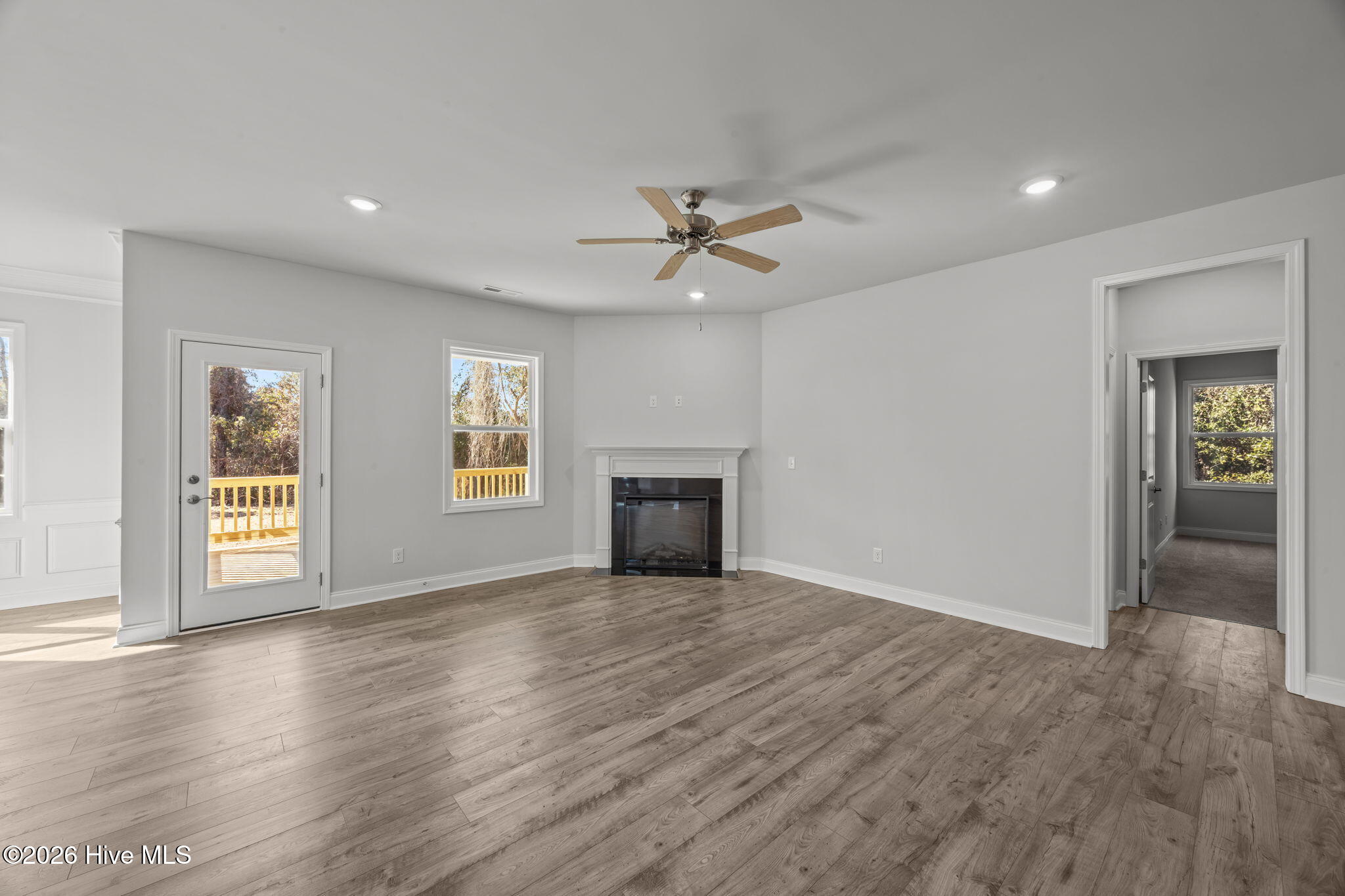 5708 Sloop Court New Bern, NC 28560 - Photo 7 of 90 Tons of natural light