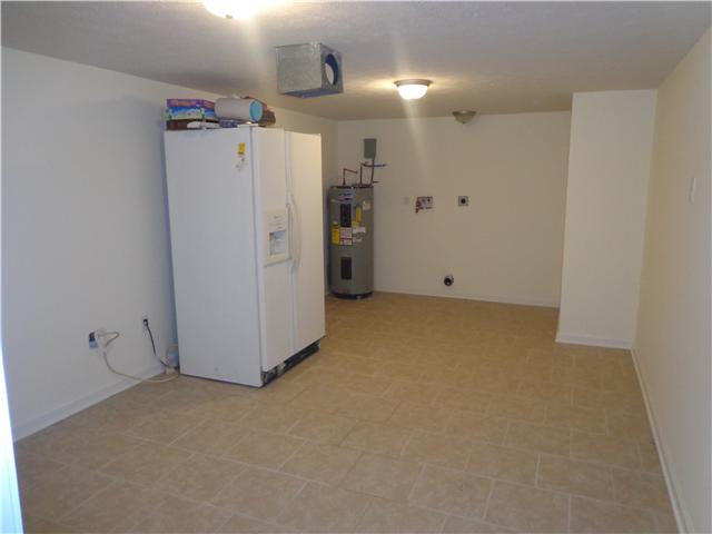 318 Jackson Road Portland, TN 37148 - Photo 4 of 18 Downstairs Extra Extra Large Laundry Room!