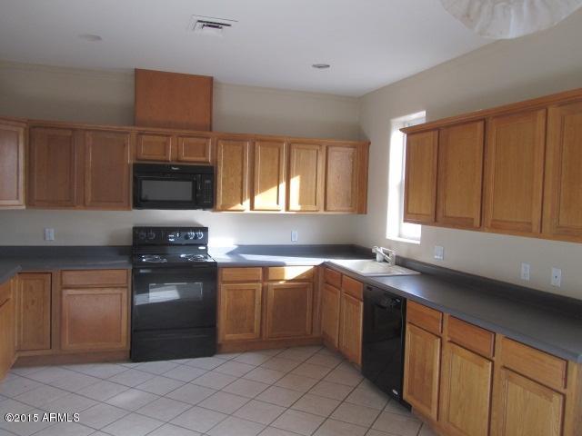 2540 East Roeser Road Phoenix, AZ 85040 - Photo 4 of 15 img_7436