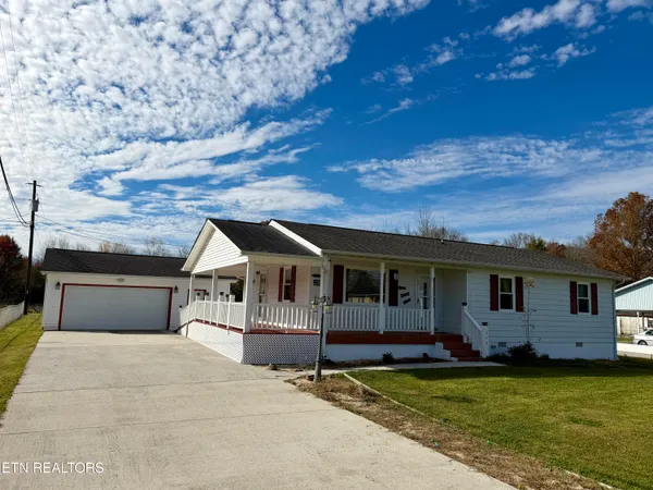 $274,500 | 246 Valley View Road, La Follette, TN 37766