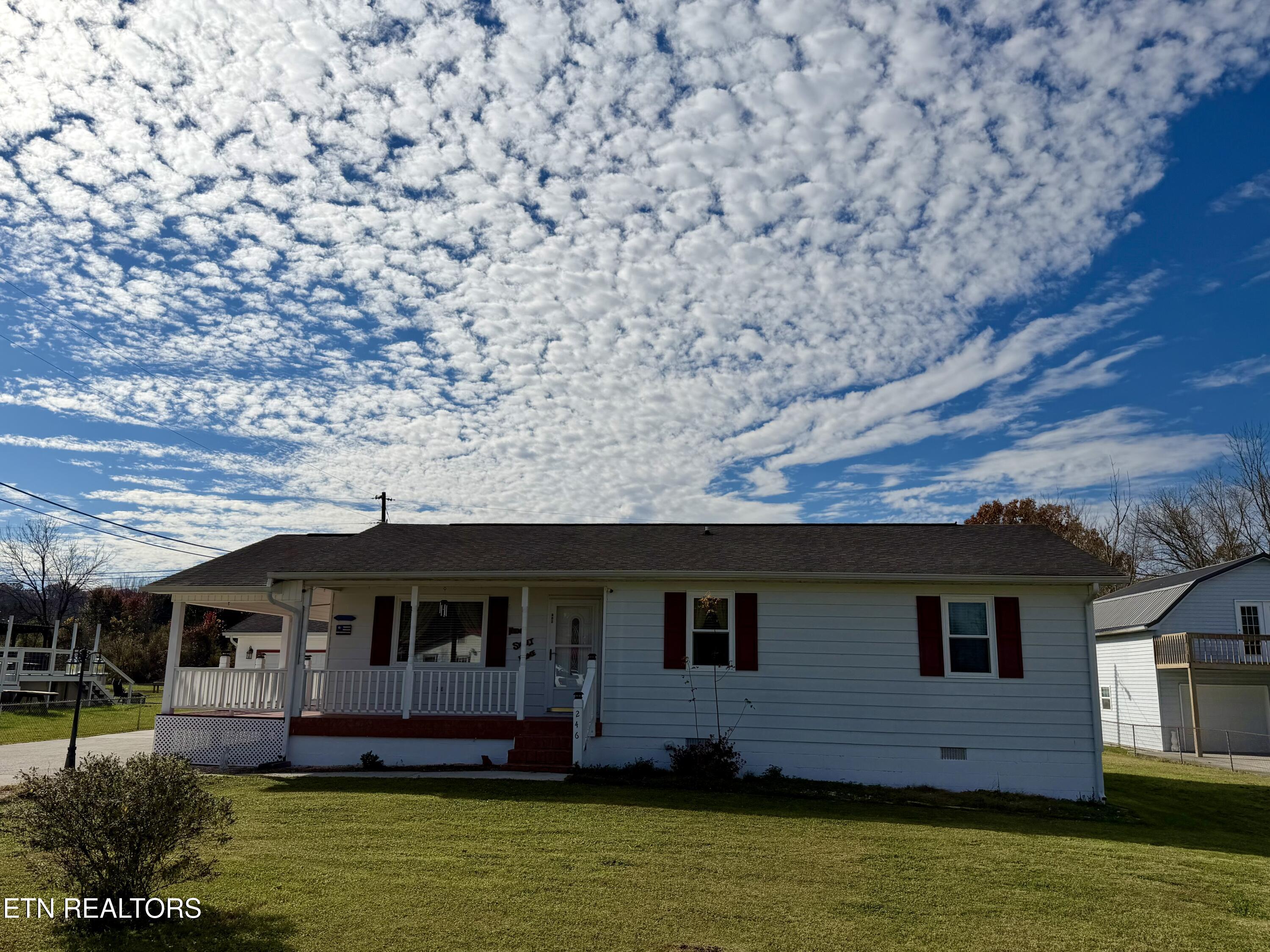 246 Valley View Road La Follette, TN 37766 - Photo 11 of 34 IMG_3895