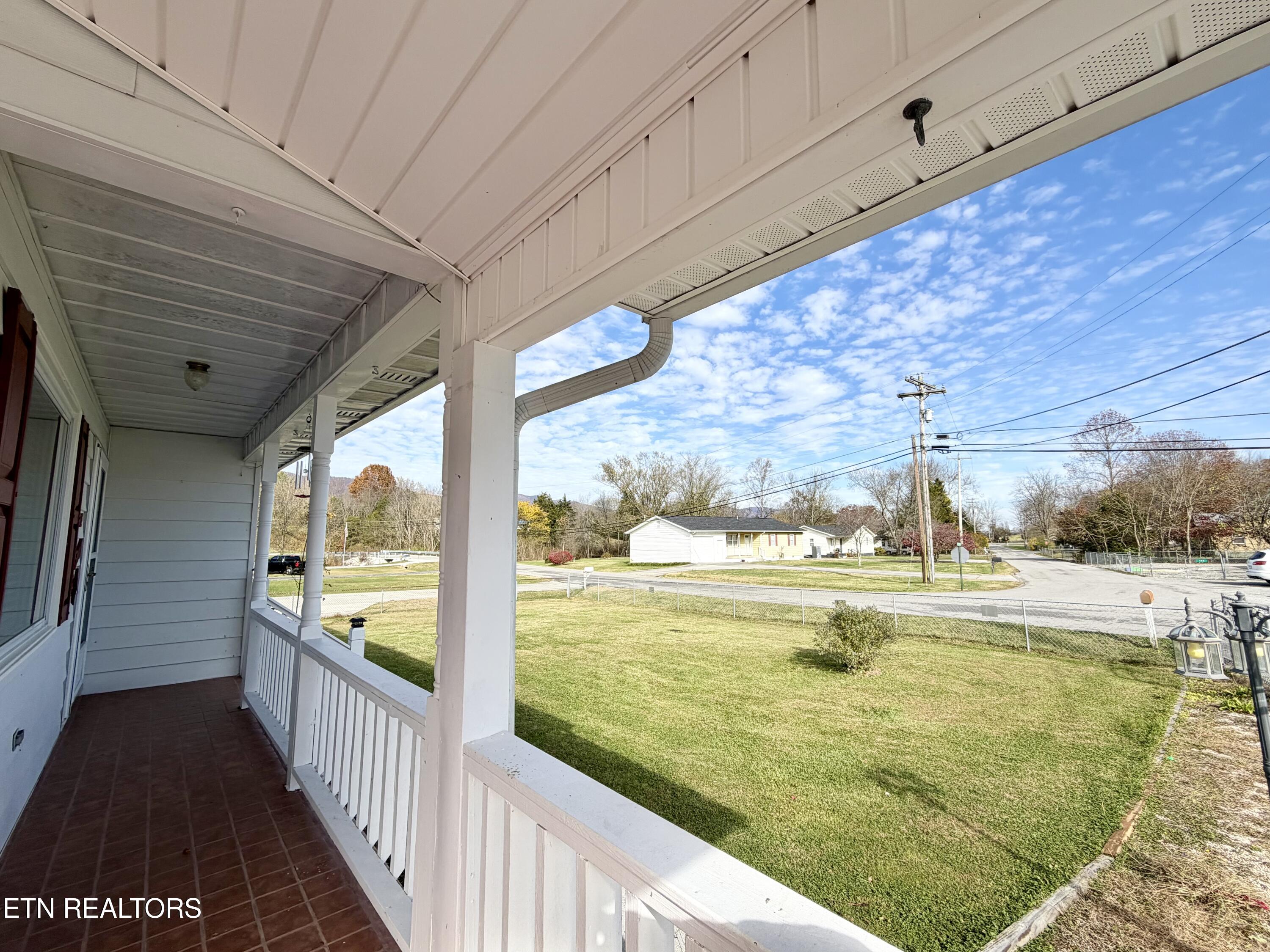 246 Valley View Road La Follette, TN 37766 - Photo 15 of 34 IMG_3891