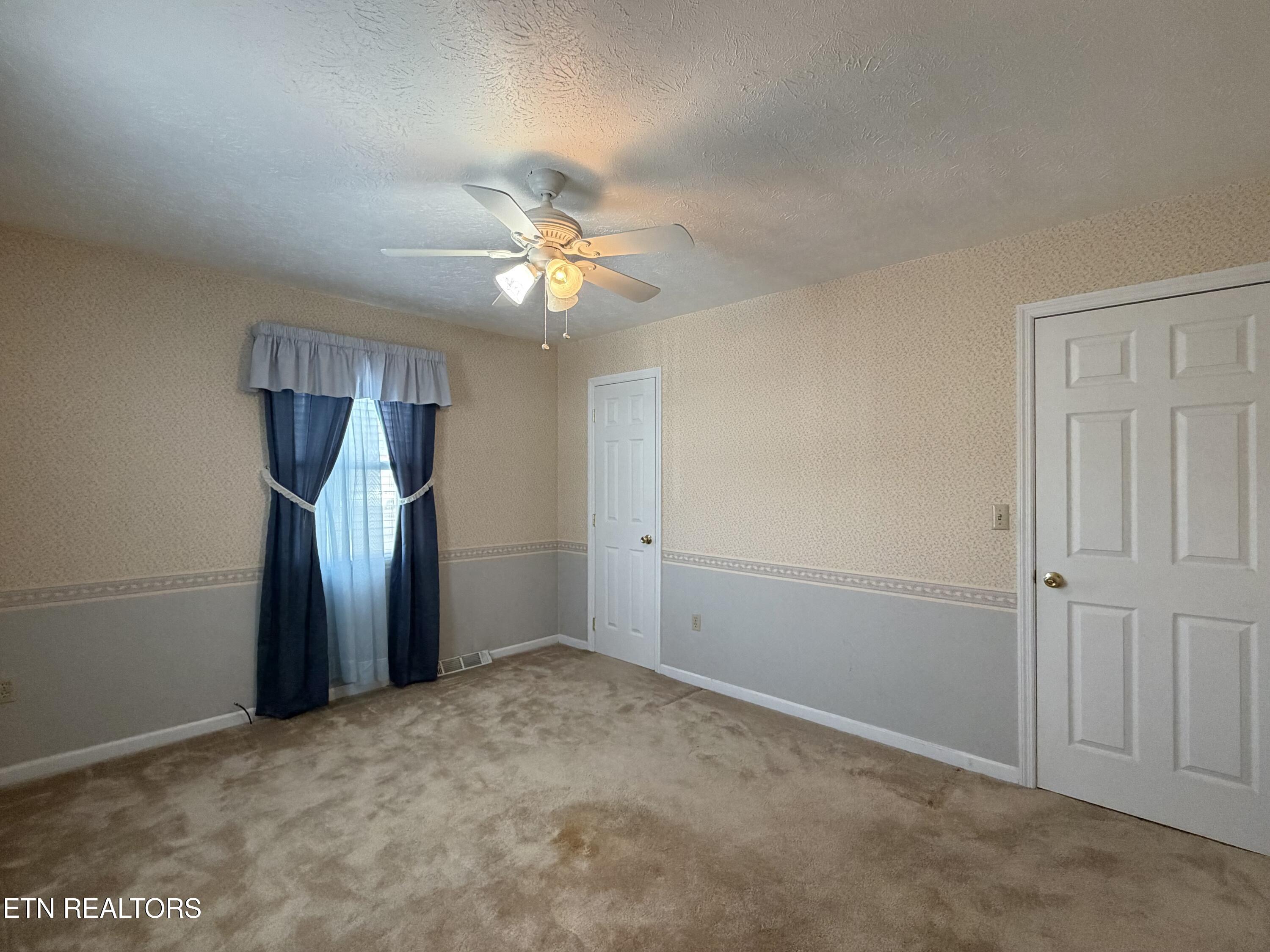 246 Valley View Road La Follette, TN 37766 - Photo 26 of 34 IMG_3878