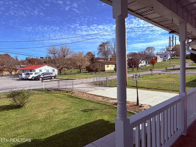 $274,500 | 246 Valley View Road, La Follette, TN 37766