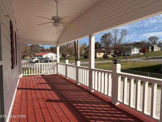 $274,500 | 246 Valley View Road, La Follette, TN 37766