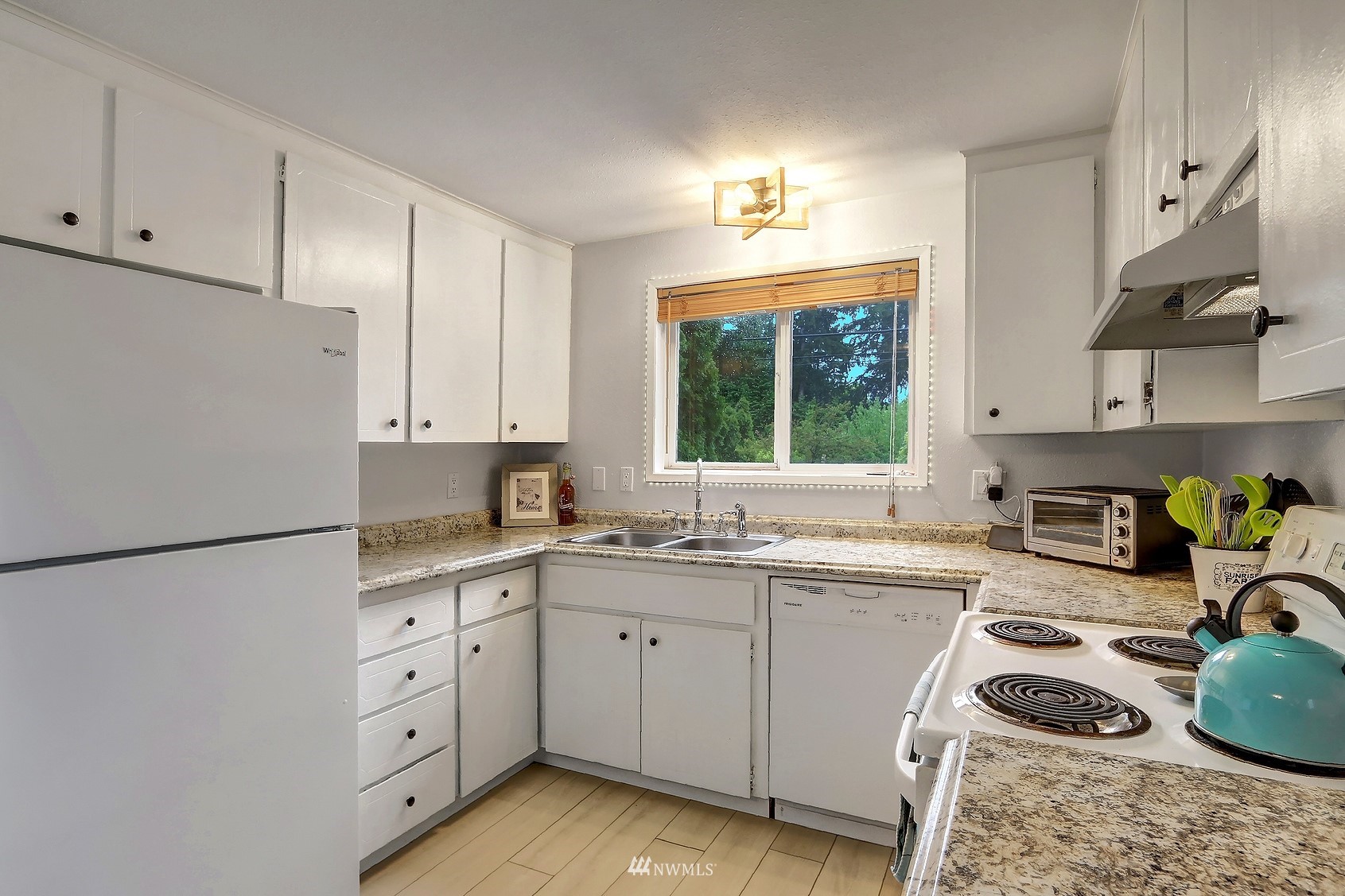 9912 Northeast 190th Street, Unit B Bothell, WA 98011 - Photo 6 of 18 Gallery Image 6
