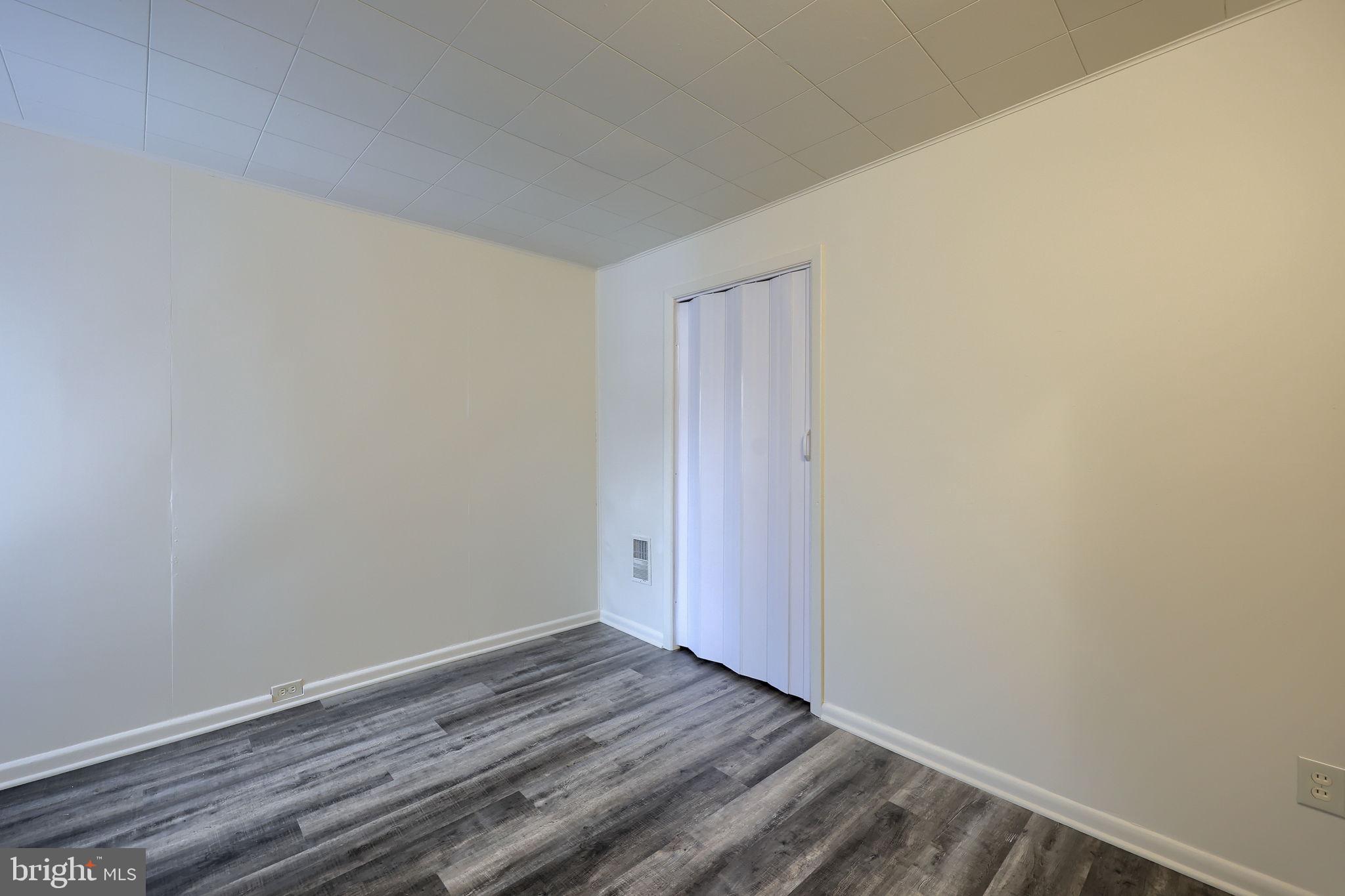 528 High Street Lancaster, PA 17603 - Photo 23 of 32 a view of an empty room