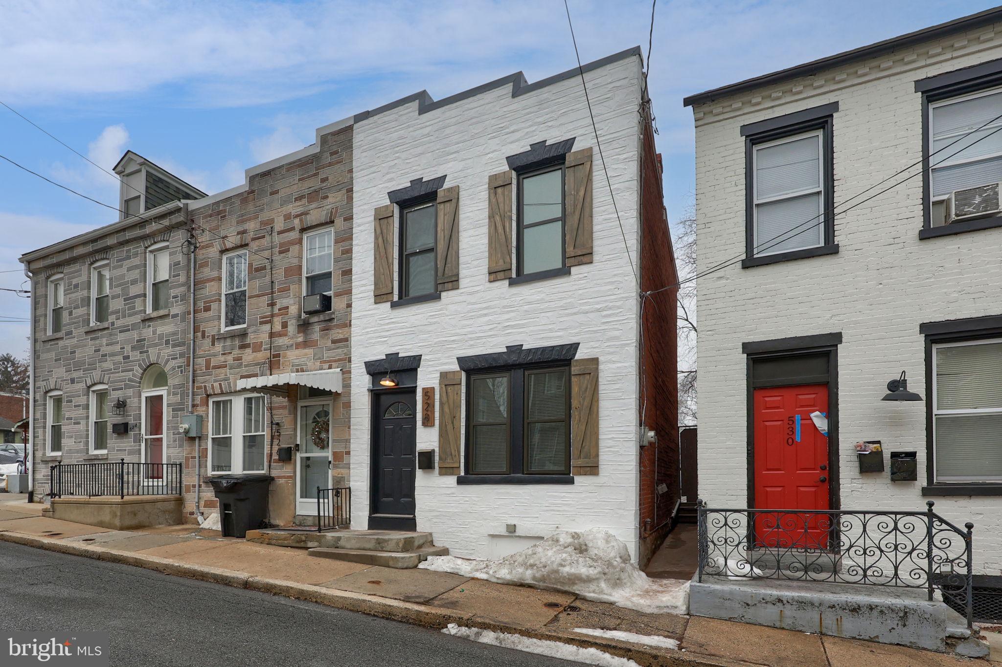 528 High Street Lancaster, PA 17603 - Photo 30 of 32 front view of a building