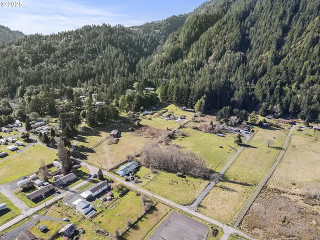 $500,000 | 889 H Avenue, Powers, OR 97466