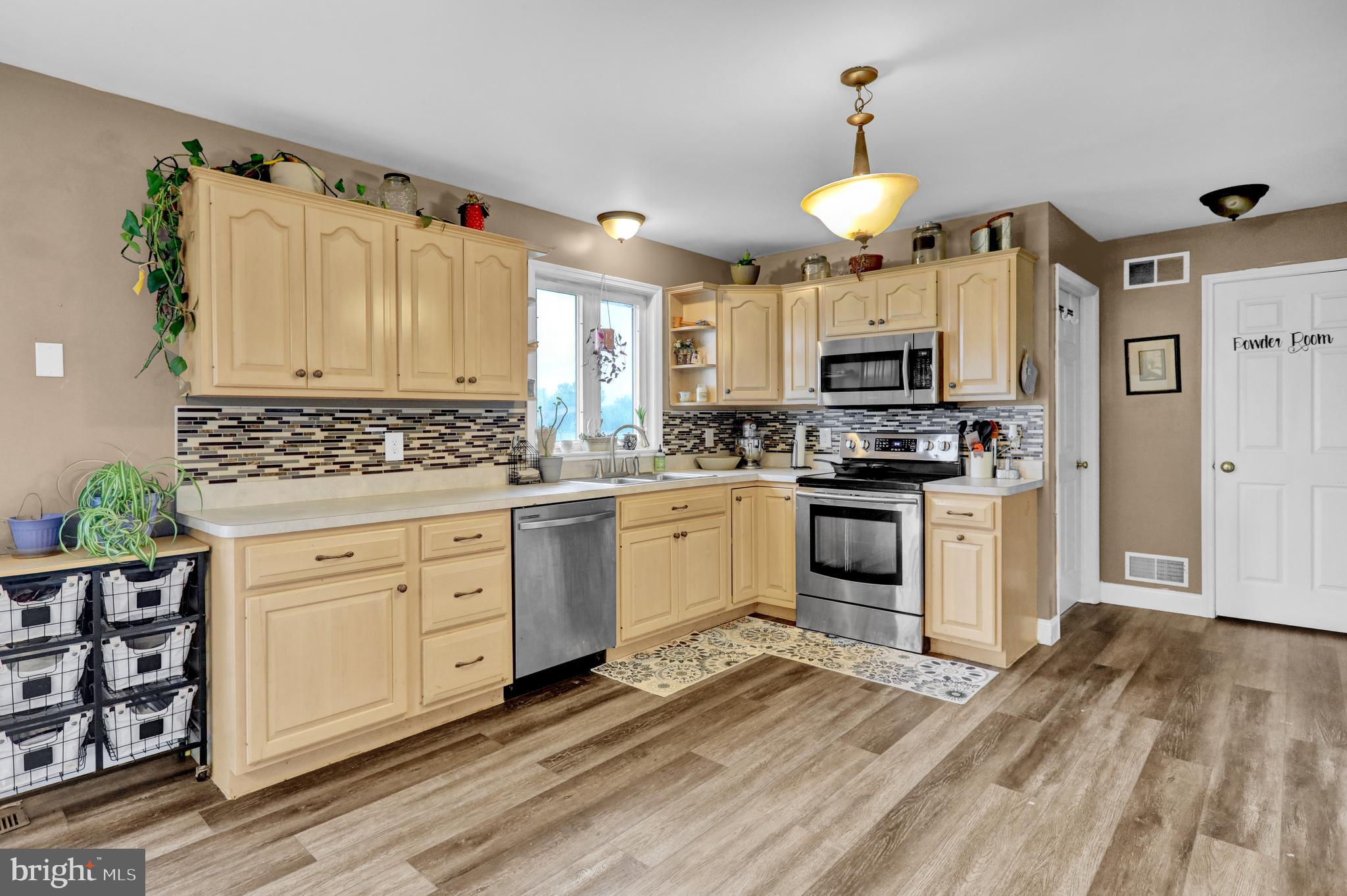 77 Miller Road Bernville, PA 19506 - Photo 6 of 39 Kitchen