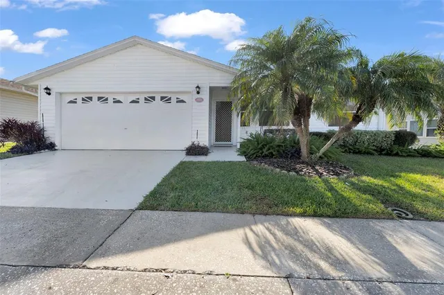 $219,900 | 2331 Golden Horseshoe Circle, Lakeland, FL 33810