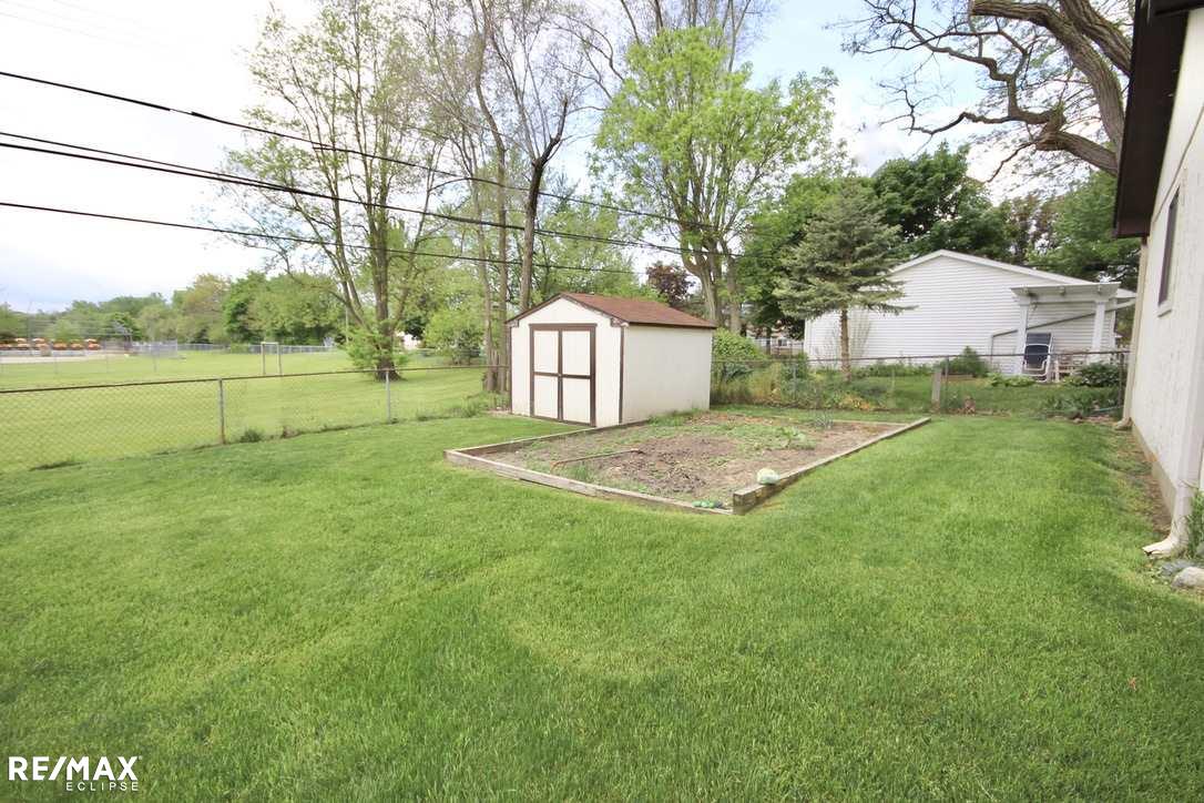 241 Croswell Street Romeo, MI 48065 - Photo 33 of 43 50012747-32.JPG