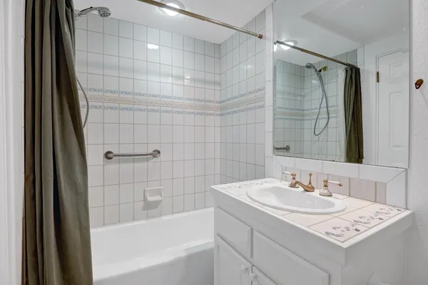 $699,000 | 53660 Avenida Juarez, La Quinta, CA 92253