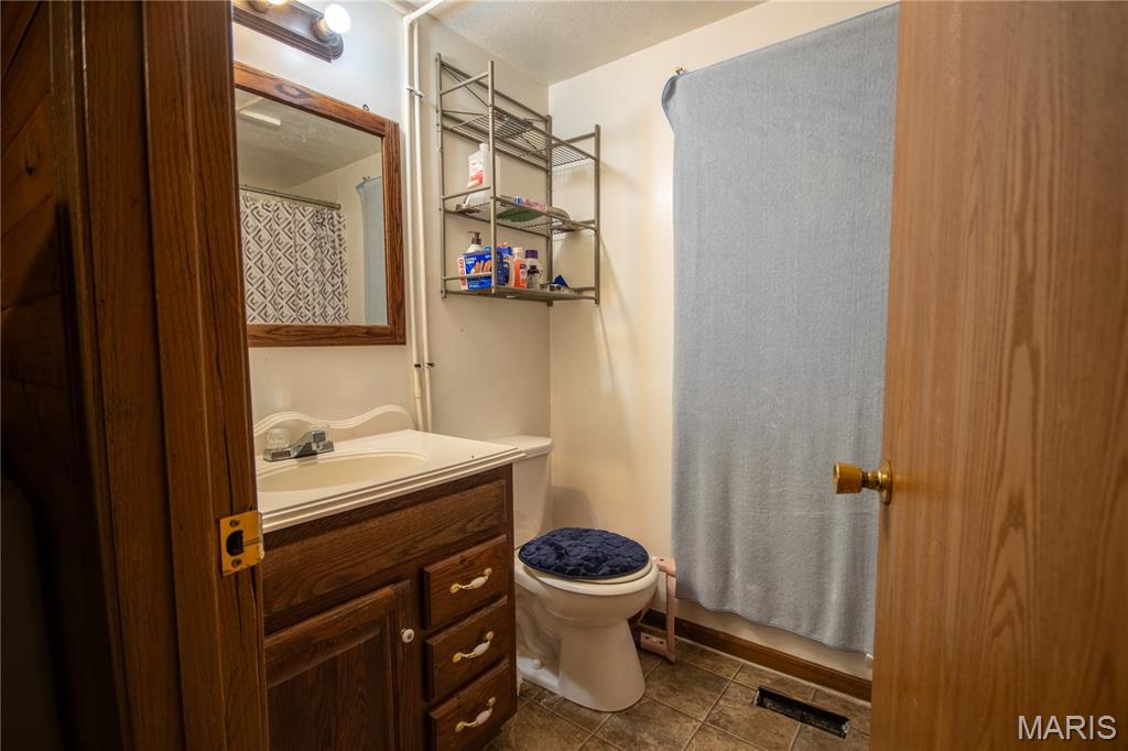 21764 Rice Drive Lebanon, MO 65536 - Photo 8 of 23