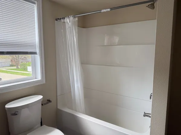 $700 | 825 North Spalding Street, Unit 2, Spring Valley, IL 61362