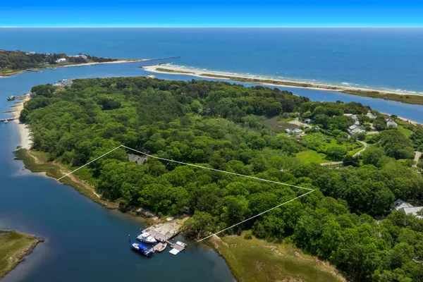 $9,850,000 | 14 Indian Trail, Osterville, MA 02655