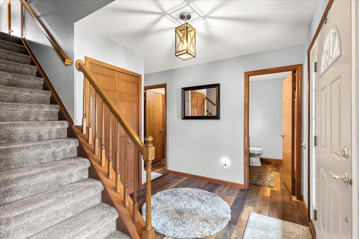 45951 Hanford Road Canton, MI 48187 - Photo 5 of 41 10-10