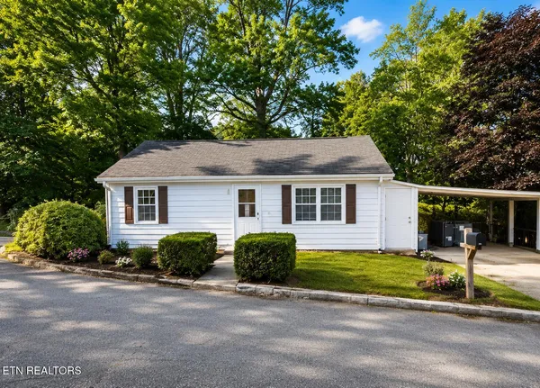 $189,900 | 108 Ridgewood Road, Harriman, TN 37748