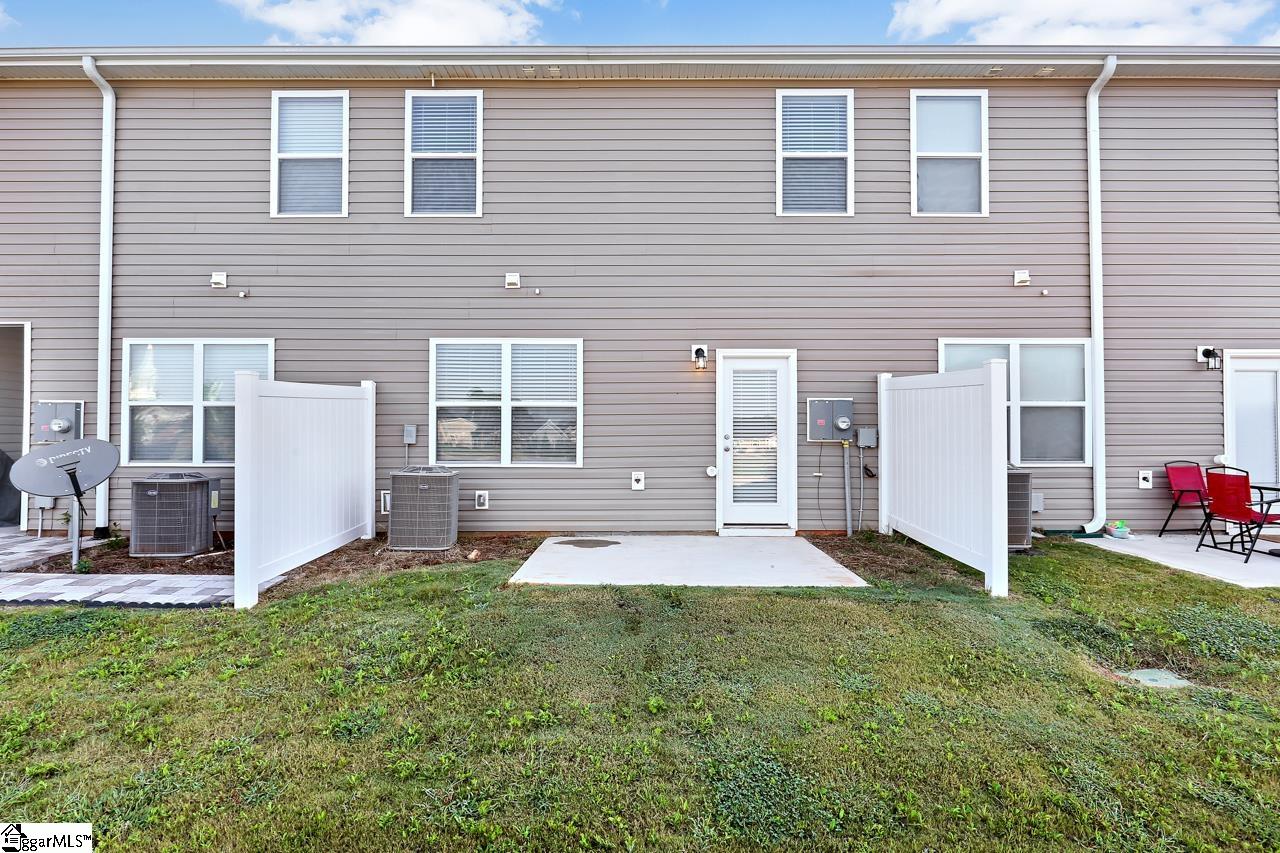 1357 Wunder Way Boiling Springs, SC 29316 - Photo 3 of 27 Gallery Image 3