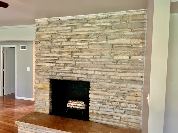 $3,250 | 7419 North Boyd Way, Fox Point, WI 53217