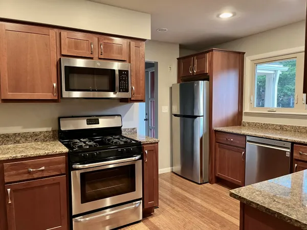 $3,250 | 7419 North Boyd Way, Fox Point, WI 53217