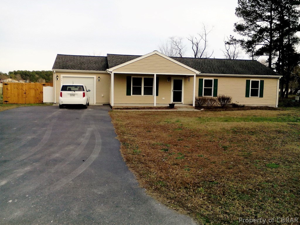 2083 Riley Lane Hayes, VA 23072 - Photo 2 of 23 Gallery Image 2