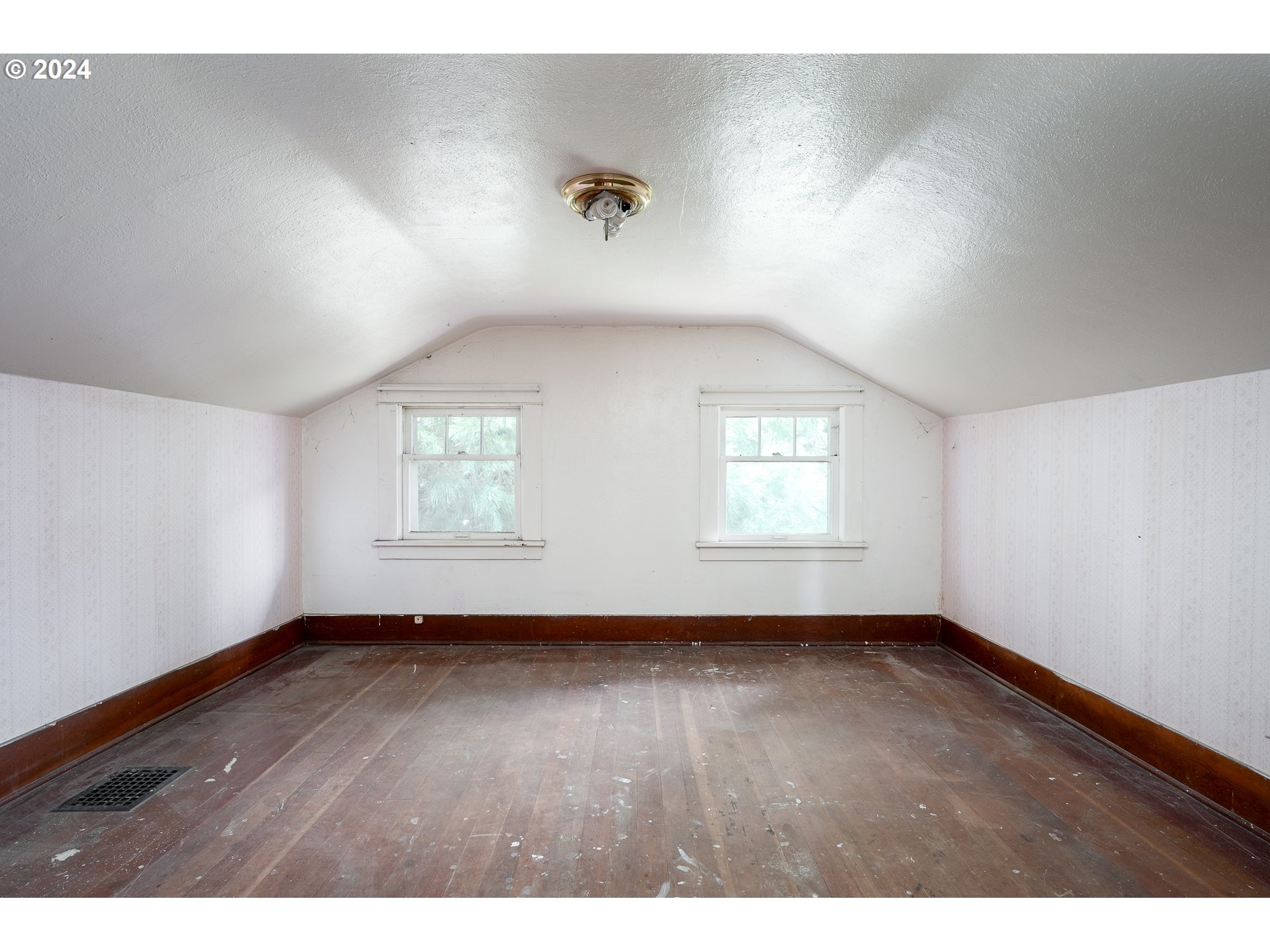 5405 Southwest Watson Avenue Beaverton, OR 97005 - Photo 11 of 22 Bedroom