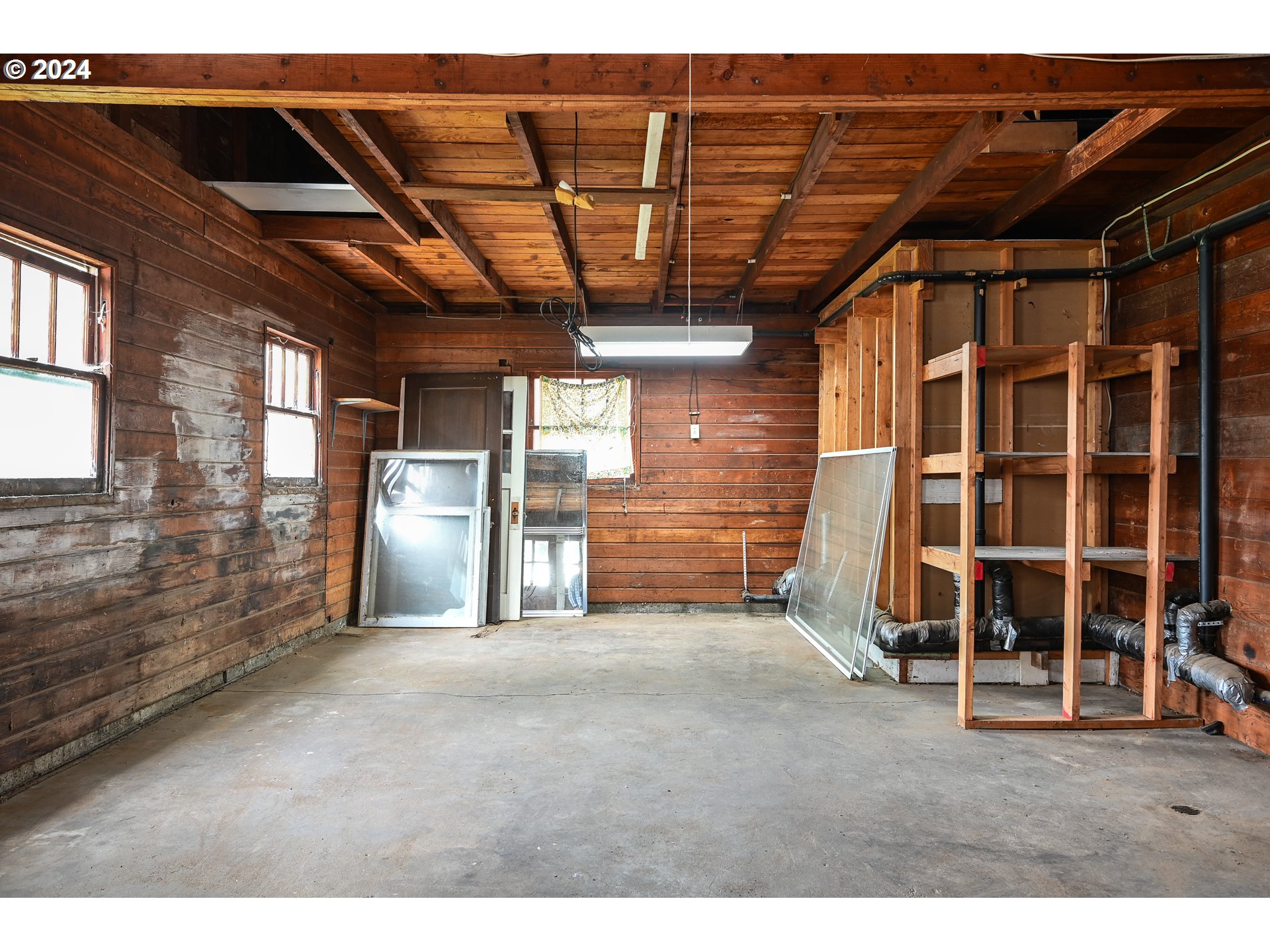5405 Southwest Watson Avenue Beaverton, OR 97005 - Photo 19 of 22 Garage