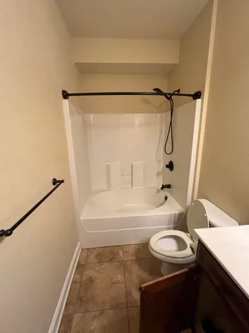 $2,600 | 808 Pine Alley Street, Fort Walton Beach, FL 32547