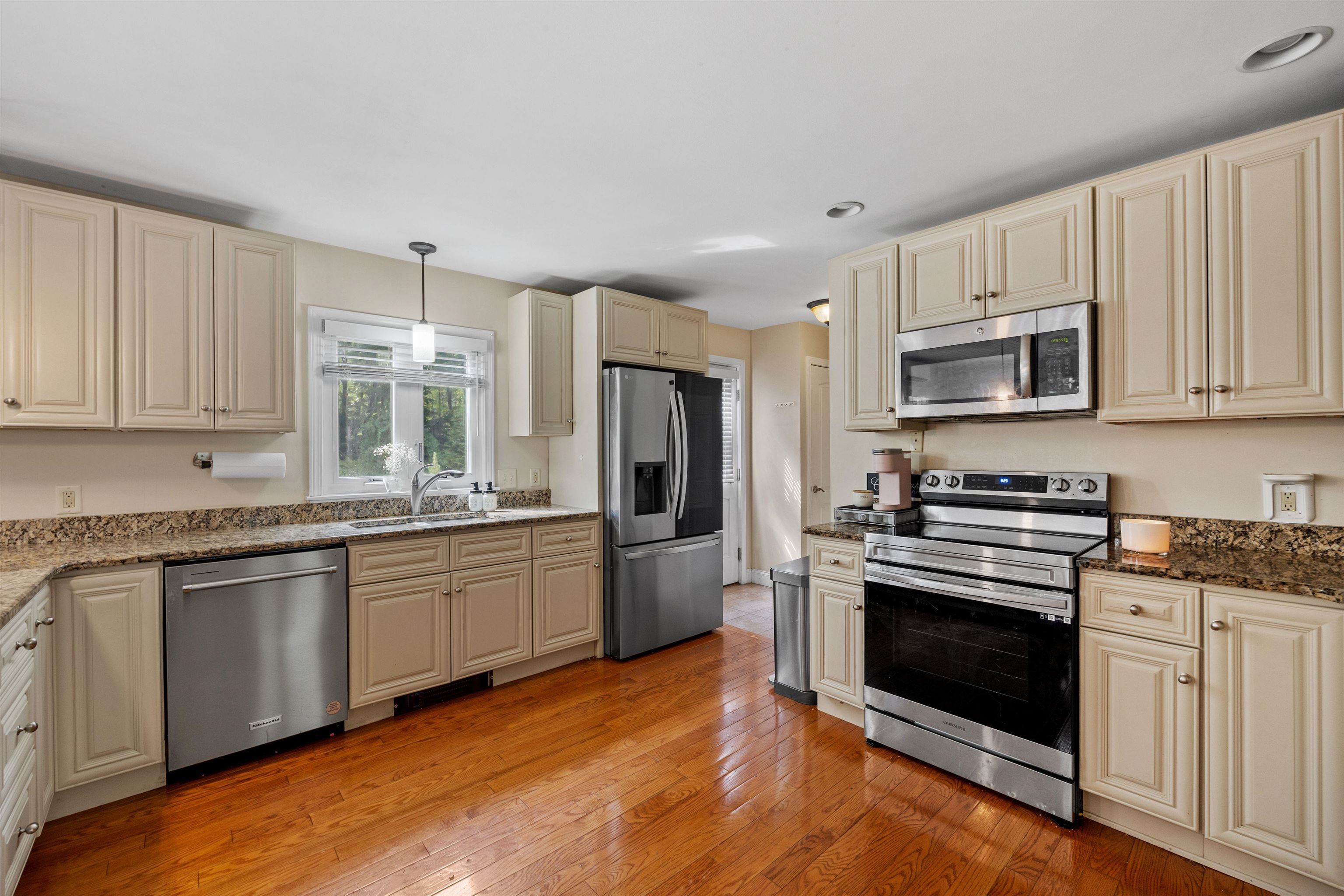 50 Ridgewood Drive Bow, NH 03304 - Photo 37 of 40 Gallery Image 37