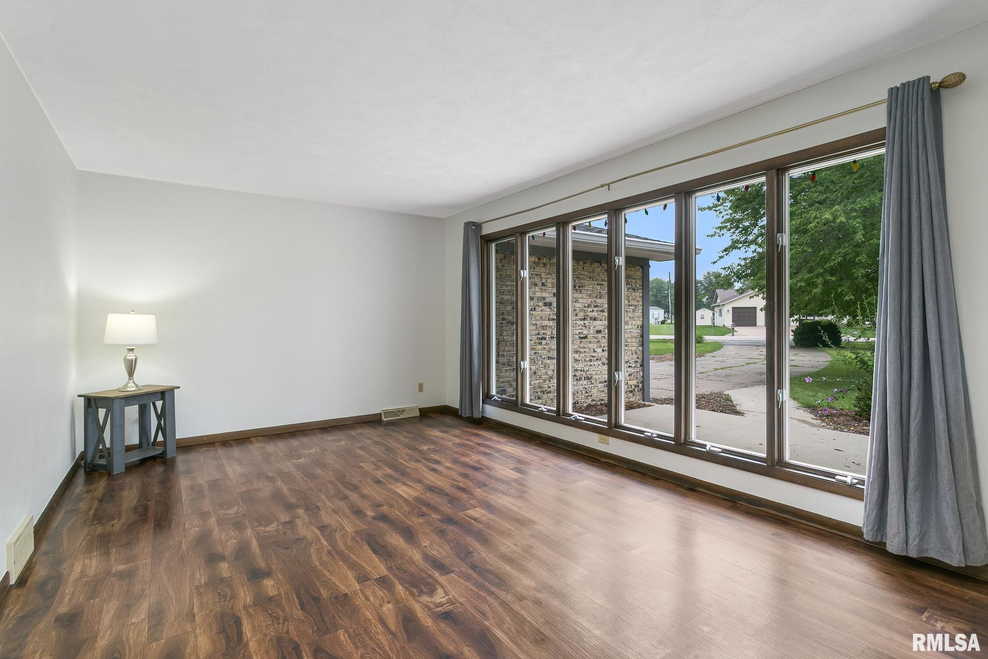 101 Rustic Lake Drive Colona, IL 61241 - Photo 8 of 37 Gallery Image 8