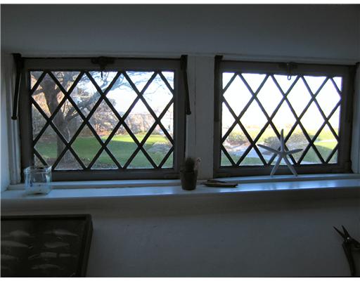 61 Ledge Road, Unit D Newport, RI 02840 - Photo 6 of 16 Entry. LEADED PANES IN ENTRY