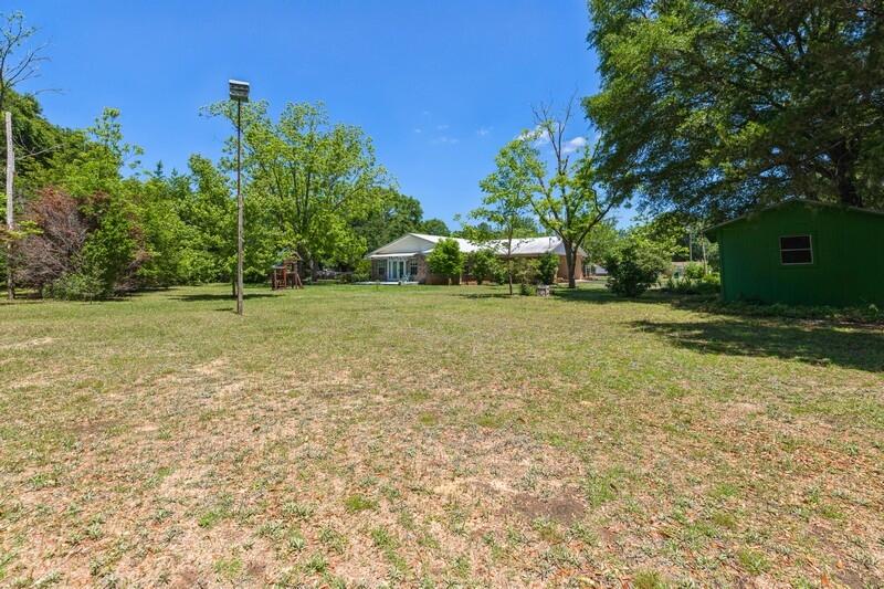 1203 Valley Road Crestview, FL 32539 - Photo 8 of 35 08_1203ValleyRoad_2013_FlexMLS800x600_80