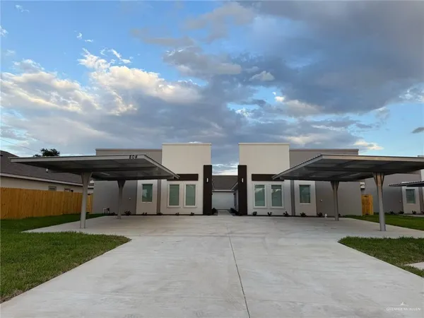 $950 | 817 Dove Avenue West, Unit 2, McAllen, TX 78504