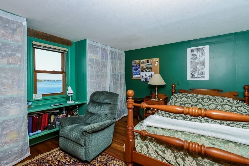 51 Pine Ridge Road Bourne, MA 02532 - Photo 20 of 25 a living room with furniture and a window