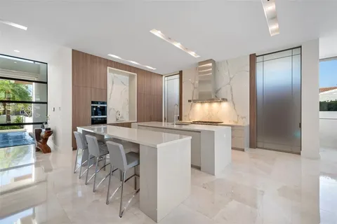 a view of a bathroom