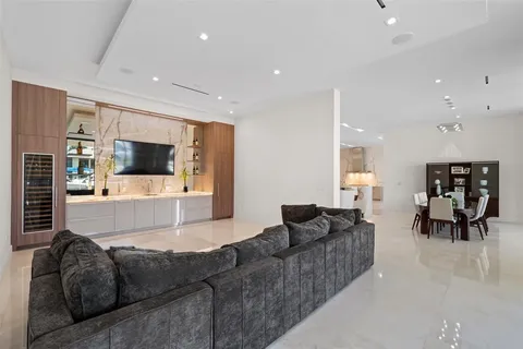 $12,999,999 | 2421 Barcelona Drive, Fort Lauderdale, FL 33301