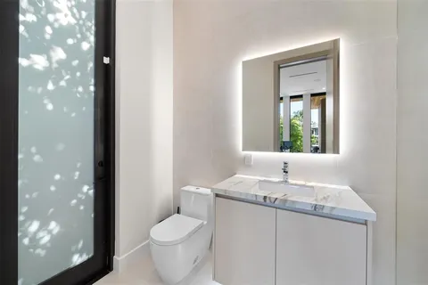 $12,999,999 | 2421 Barcelona Drive, Fort Lauderdale, FL 33301