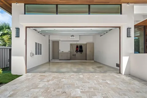 $12,999,999 | 2421 Barcelona Drive, Fort Lauderdale, FL 33301