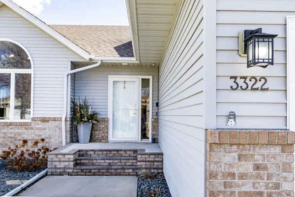 $422,000 | 3322 42nd Avenue South, Fargo, ND 58104