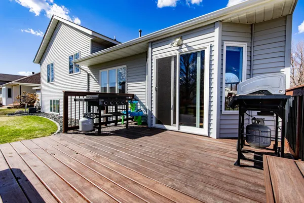 $422,000 | 3322 42nd Avenue South, Fargo, ND 58104