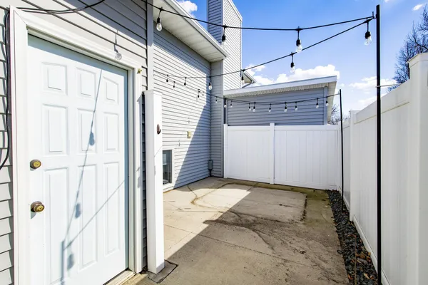 $422,000 | 3322 42nd Avenue South, Fargo, ND 58104