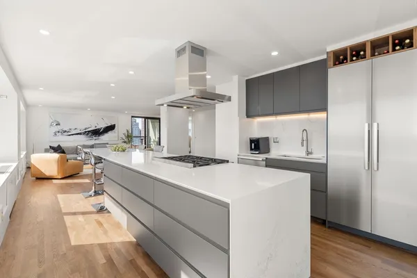 $19,600 | 85 East India Row, Unit 41 AB, Boston, MA 02110