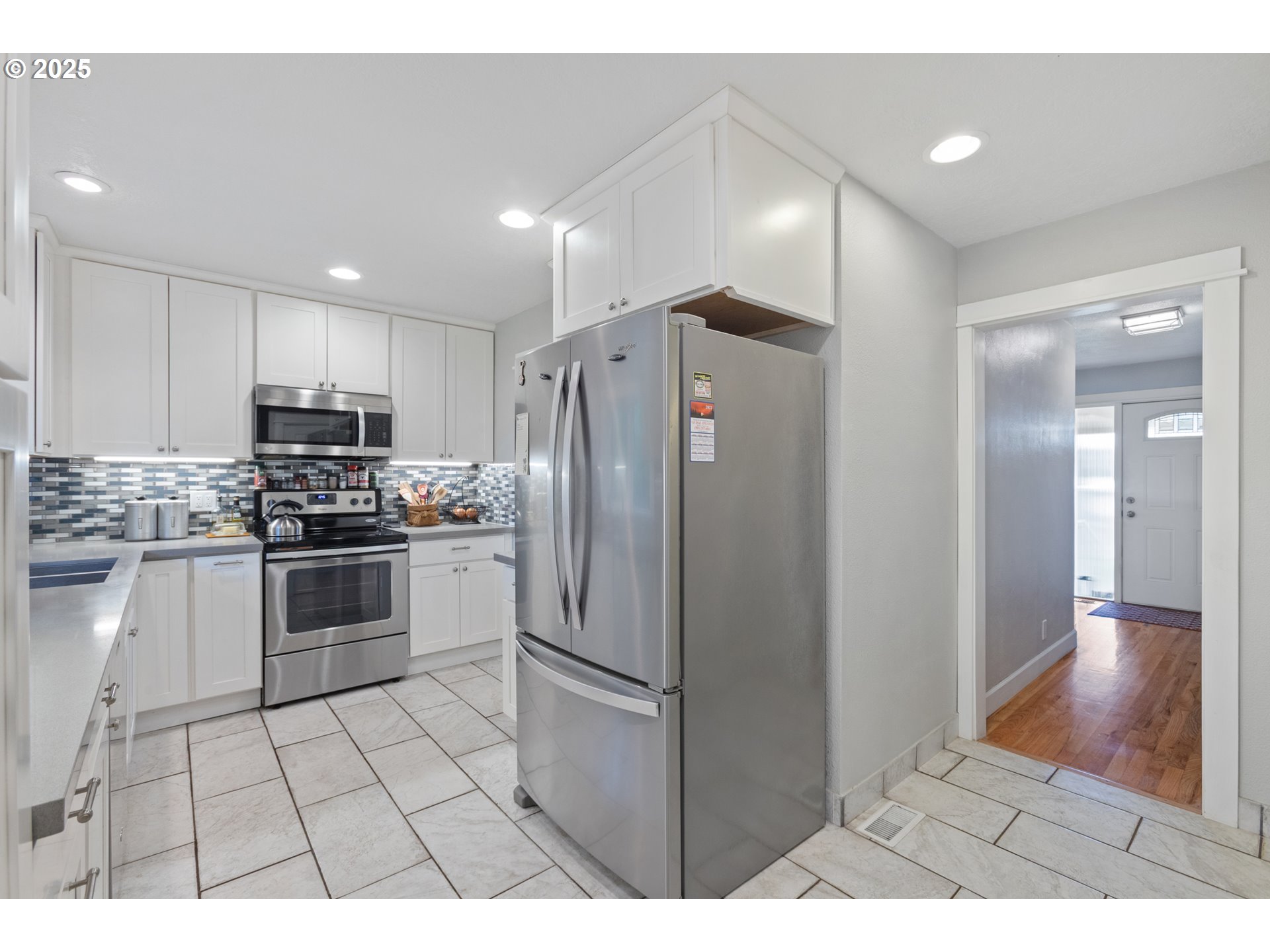615 Meadow View Road Forest Grove, OR 97116 - Photo 11 of 34 Kitchen