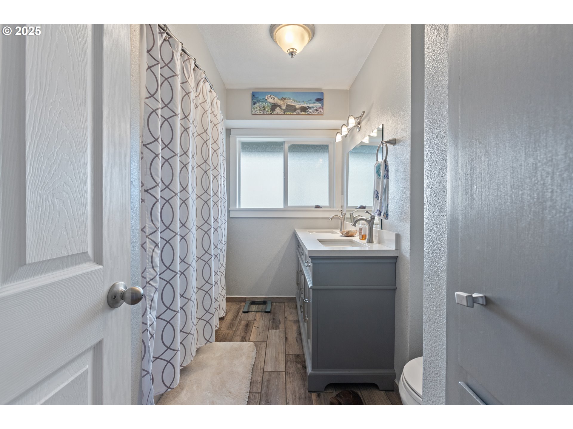 615 Meadow View Road Forest Grove, OR 97116 - Photo 17 of 34 Bathroom