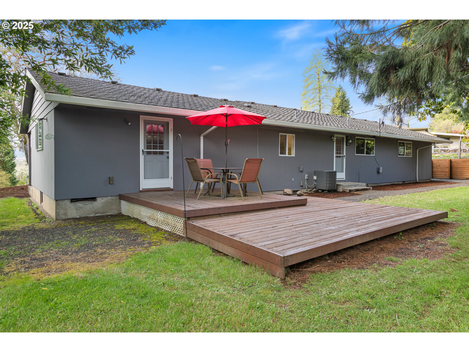 615 Meadow View Road Forest Grove, OR 97116 - Photo 29 of 34 Deck