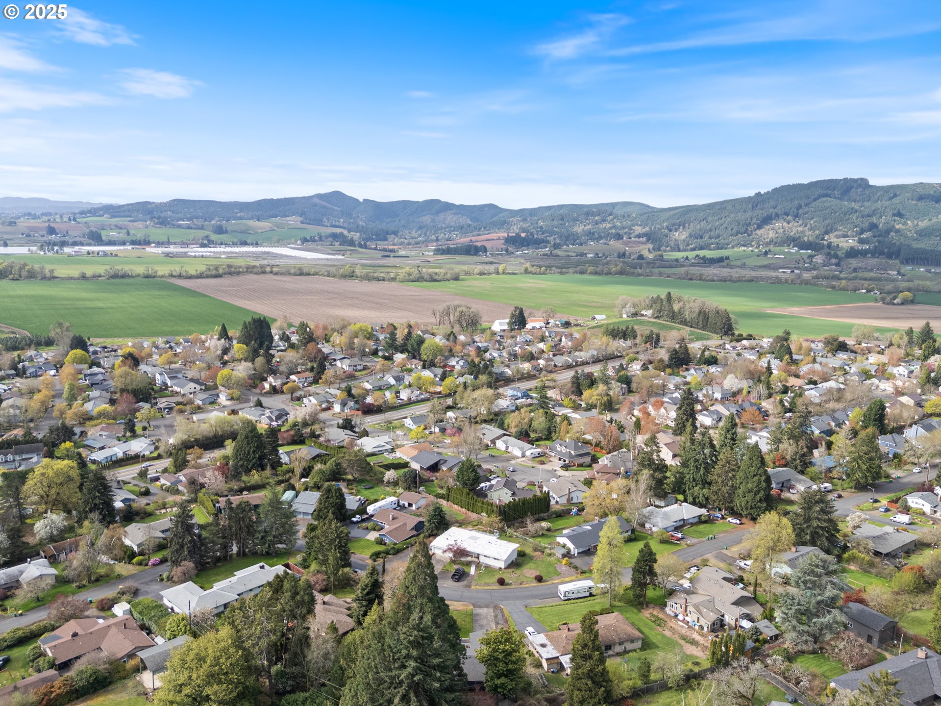 615 Meadow View Road Forest Grove, OR 97116 - Photo 33 of 34 Gallery Image 33