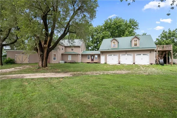 $590,000 | 119 Northeast 1050th Road, Higginsville, MO 64037