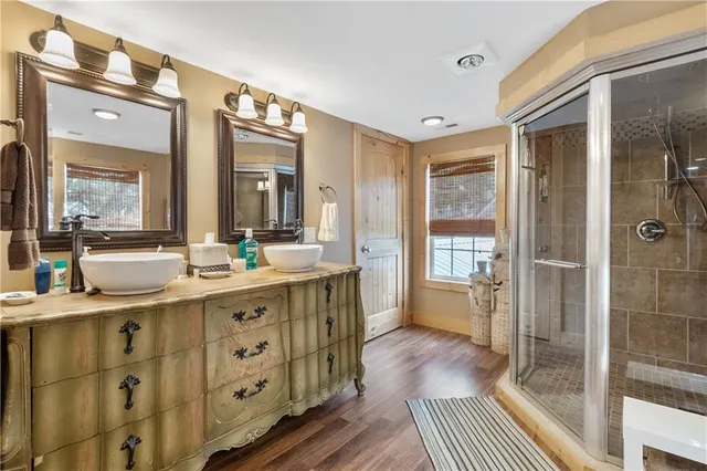 $590,000 | 119 Northeast 1050th Road, Higginsville, MO 64037