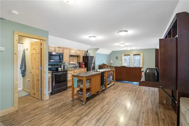 $590,000 | 119 Northeast 1050th Road, Higginsville, MO 64037